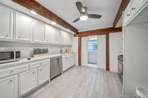 320 W 55th Street Miami Beach FL 33140