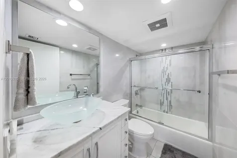 520 Brickell Key Drive Miami FL 33131