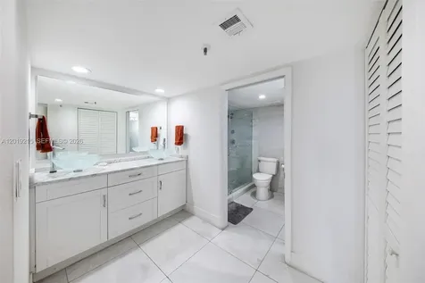 520 Brickell Key Drive Miami FL 33131
