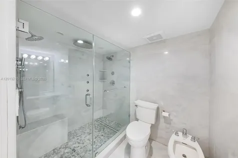 520 Brickell Key Drive Miami FL 33131