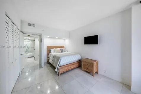 520 Brickell Key Drive Miami FL 33131