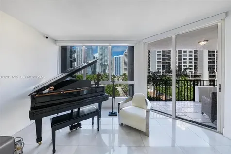 520 Brickell Key Drive Miami FL 33131
