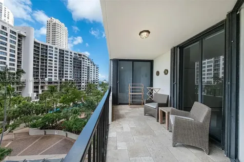 520 Brickell Key Drive Miami FL 33131
