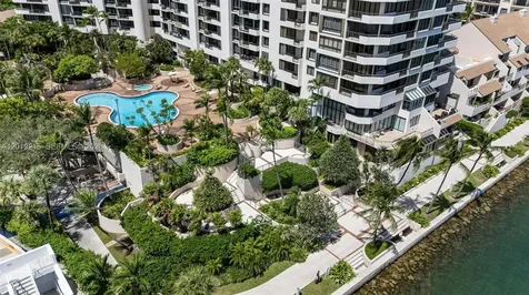 520 Brickell Key Drive Miami FL 33131