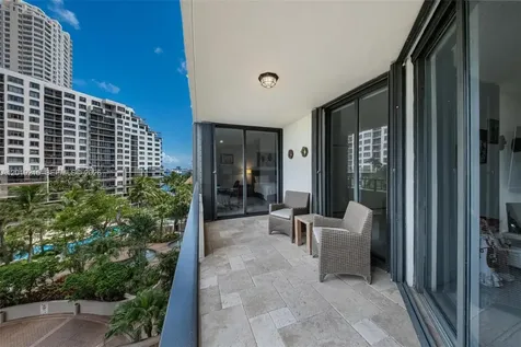 520 Brickell Key Drive Miami FL 33131