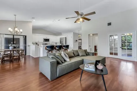 19831 NW 4th Street Pembroke Pines FL 33029