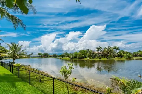 19831 NW 4th Street Pembroke Pines FL 33029