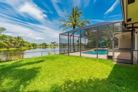 19831 NW 4th Street Pembroke Pines FL 33029