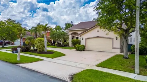 19831 NW 4th Street Pembroke Pines FL 33029