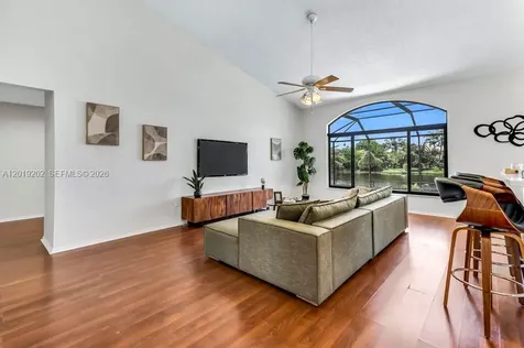 19831 NW 4th Street Pembroke Pines FL 33029