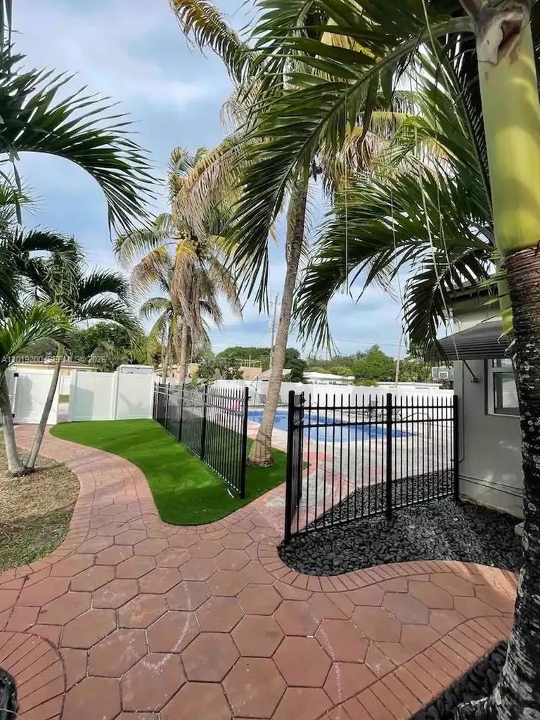 1925 Dewey Street Hollywood FL 33020