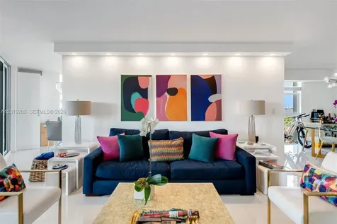 1000 Quayside Terrace Miami FL 33138