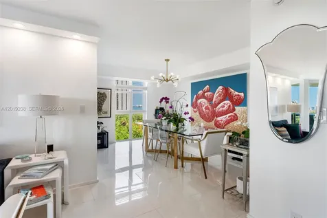 1000 Quayside Terrace Miami FL 33138