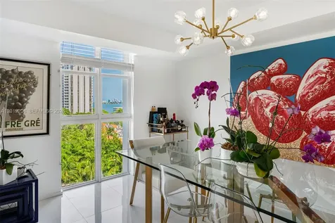 1000 Quayside Terrace Miami FL 33138