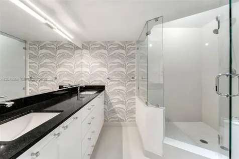 1000 Quayside Terrace Miami FL 33138