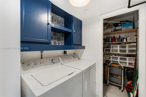 1000 Quayside Terrace Miami FL 33138