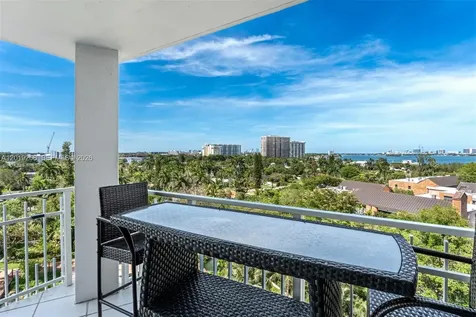1000 Quayside Terrace Miami FL 33138