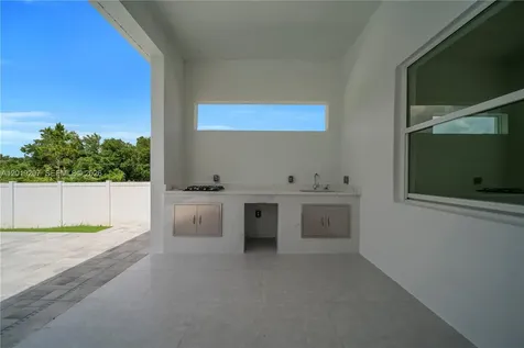2900 41st Street SW Lehigh Acres FL 33976