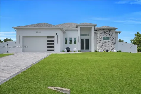 2900 41st Street SW Lehigh Acres FL 33976
