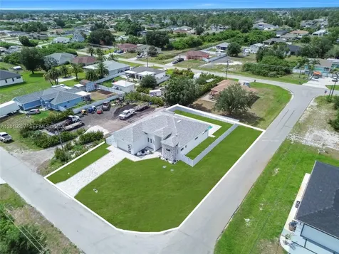 2900 41st Street SW Lehigh Acres FL 33976