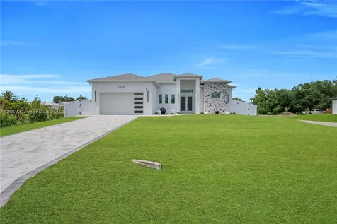 2900 41st Street SW Lehigh Acres FL 33976