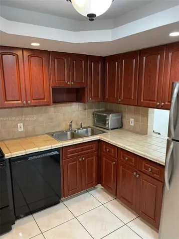 5701 Collins Avenue Miami Beach FL 33140
