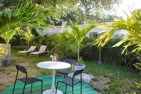 6863 NW 2nd Avenue Miami FL 33150