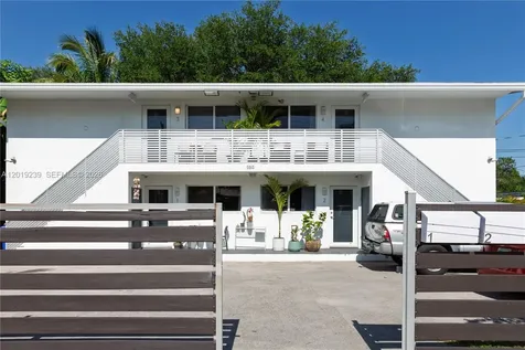 6863 NW 2nd Avenue Miami FL 33150