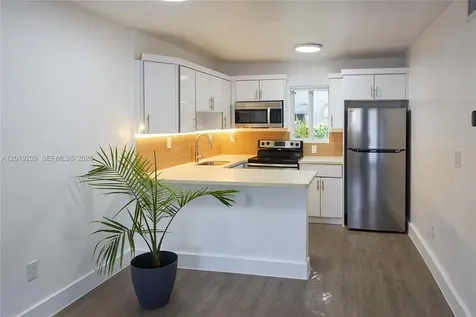 6863 NW 2nd Avenue Miami FL 33150