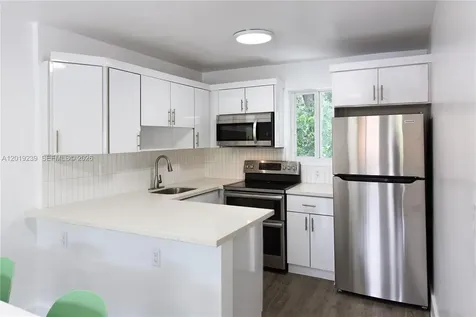 6863 NW 2nd Avenue Miami FL 33150