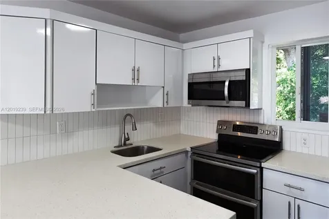 6863 NW 2nd Avenue Miami FL 33150
