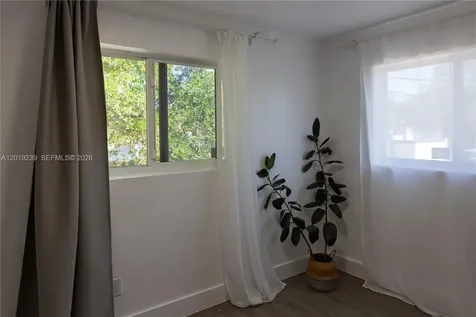 6863 NW 2nd Avenue Miami FL 33150