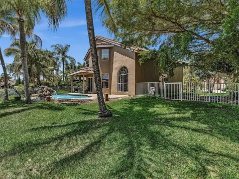 18442 NW 12th Street Pembroke Pines FL 33029