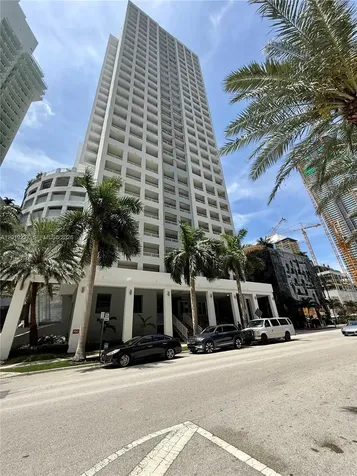 170 SE 14th Street Miami FL 33131