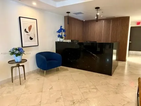 170 SE 14th Street Miami FL 33131