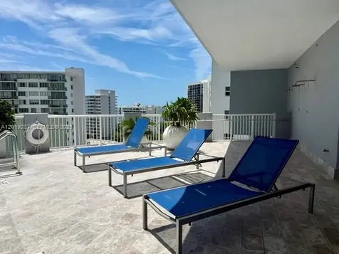 170 SE 14th Street Miami FL 33131