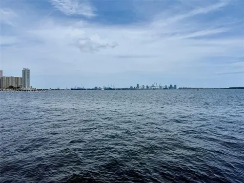 170 SE 14th Street Miami FL 33131