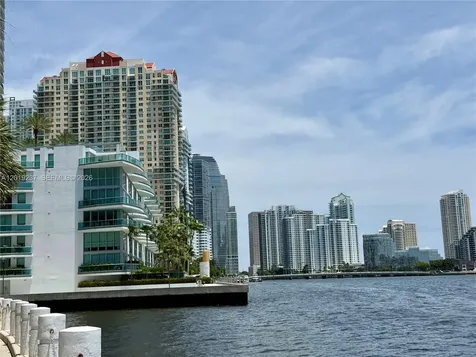 170 SE 14th Street Miami FL 33131