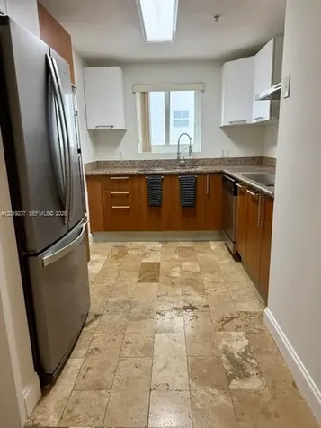 170 SE 14th Street Miami FL 33131