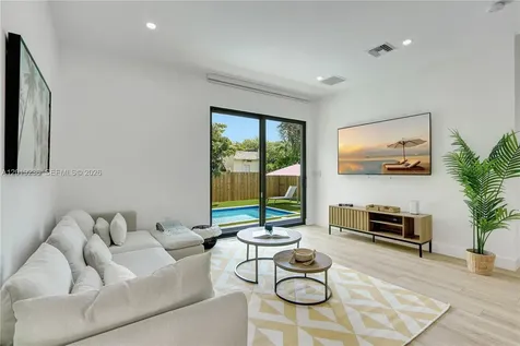 2001 SW 22nd Terrace Miami FL 33145