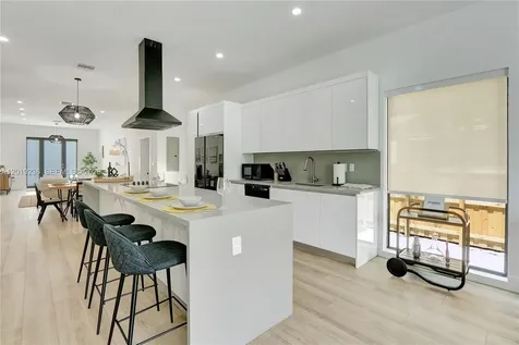 2001 SW 22nd Terrace Miami FL 33145
