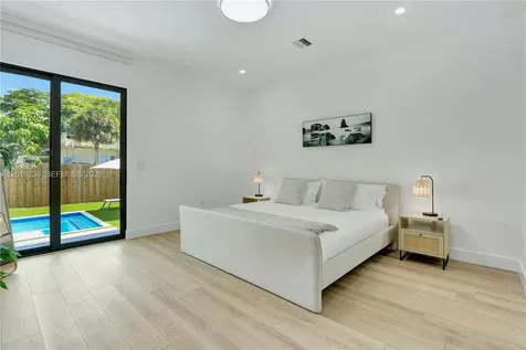 2001 SW 22nd Terrace Miami FL 33145