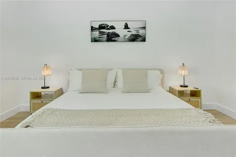 2001 SW 22nd Terrace Miami FL 33145
