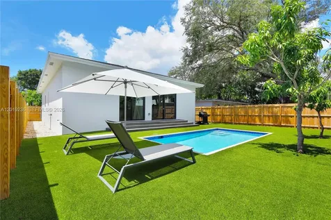 2001 SW 22nd Terrace Miami FL 33145