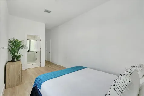 2001 SW 22nd Terrace Miami FL 33145