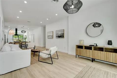 2001 SW 22nd Terrace Miami FL 33145