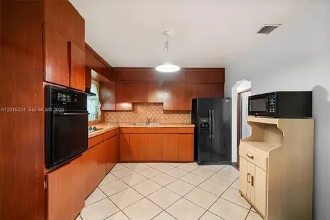 511 Dunad Avenue Opa-Locka FL 33054