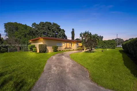511 Dunad Avenue Opa-Locka FL 33054