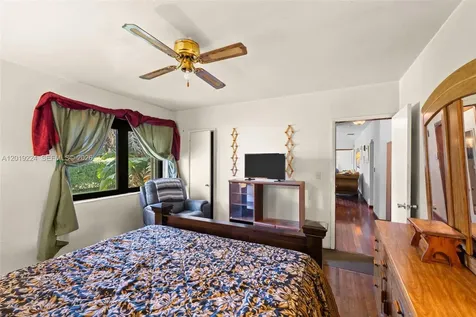 511 Dunad Avenue Opa-Locka FL 33054