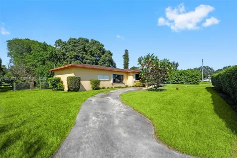 511 Dunad Avenue Opa-Locka FL 33054
